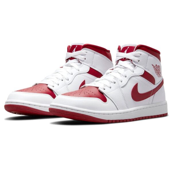 Air Jordan 1 Mid Wmns ‘Reverse Chicago’