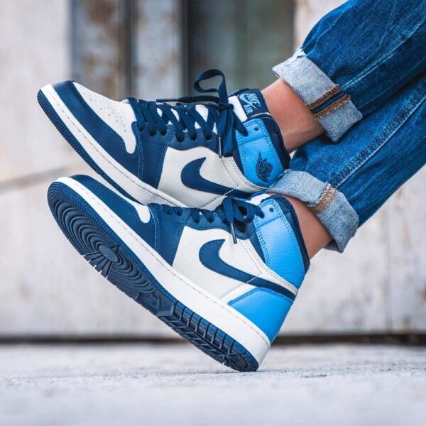 Air Jordan 1 Retro High OG GS ‘Obsidian’