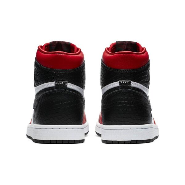 Air Jordan 1 Retro High Satin Snake Chicago