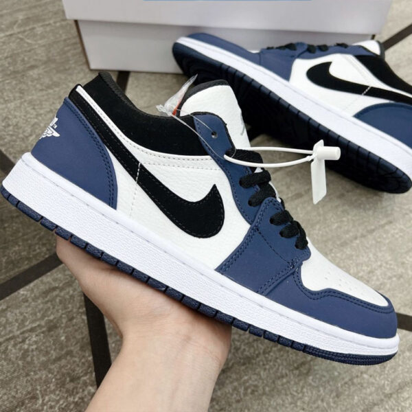 Air Jordan 1 Retro Low Navy