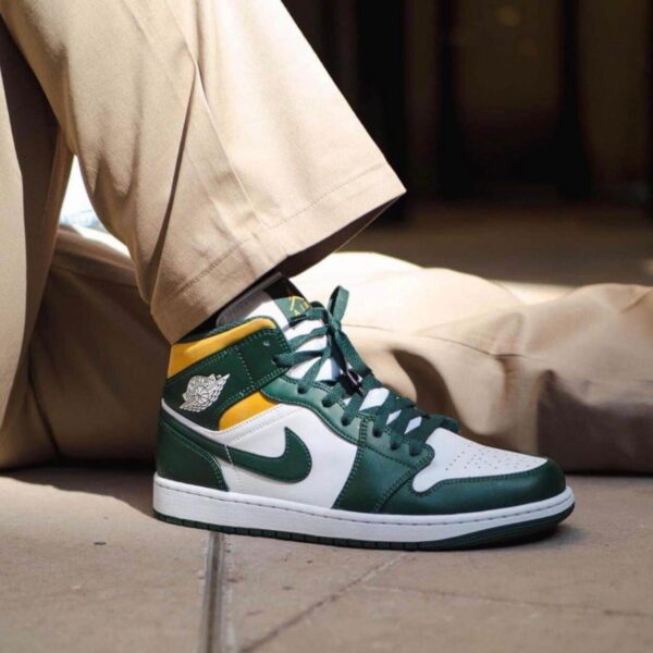 Air Jordan 1 Mid Sonics