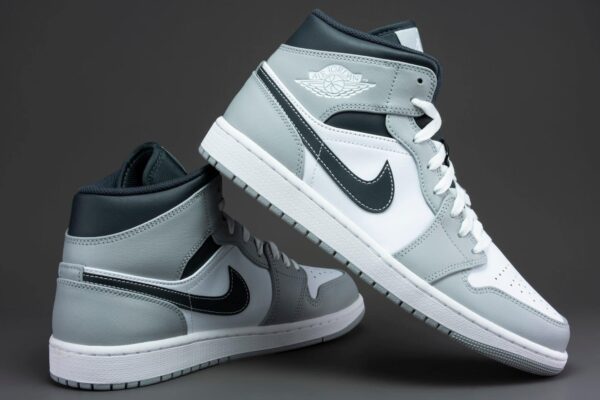 Air Jordan 1 Mid Fitness Shoes Gray