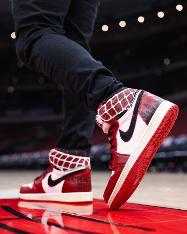 Air Jordan 1 Lux x Chicago Bulls