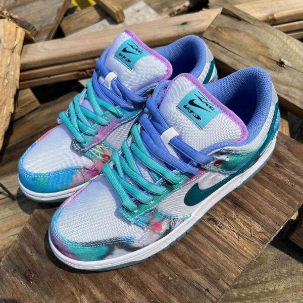 Nike SB Dunk Low Futura Laboratories Bleached Aqua